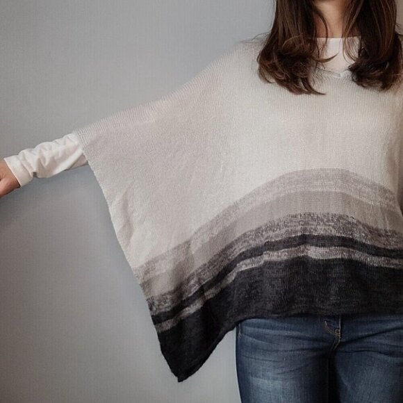 💘Sonoma Gray/Black Stripe Lightweight Poncho Women's Size S-M - Picture 3 of 12